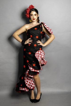 Vestido negro lunares rojos