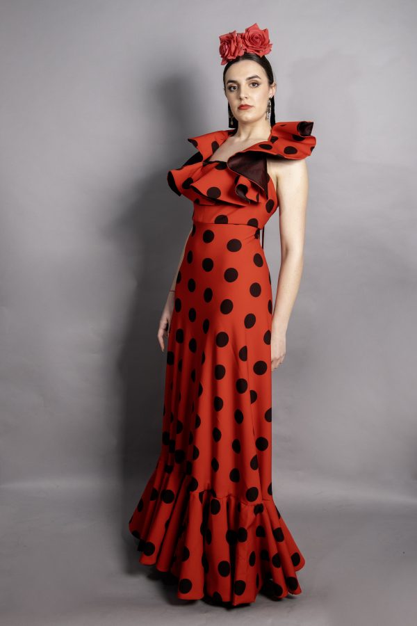Vestido flamenca rojo lunares negros espalda al aire