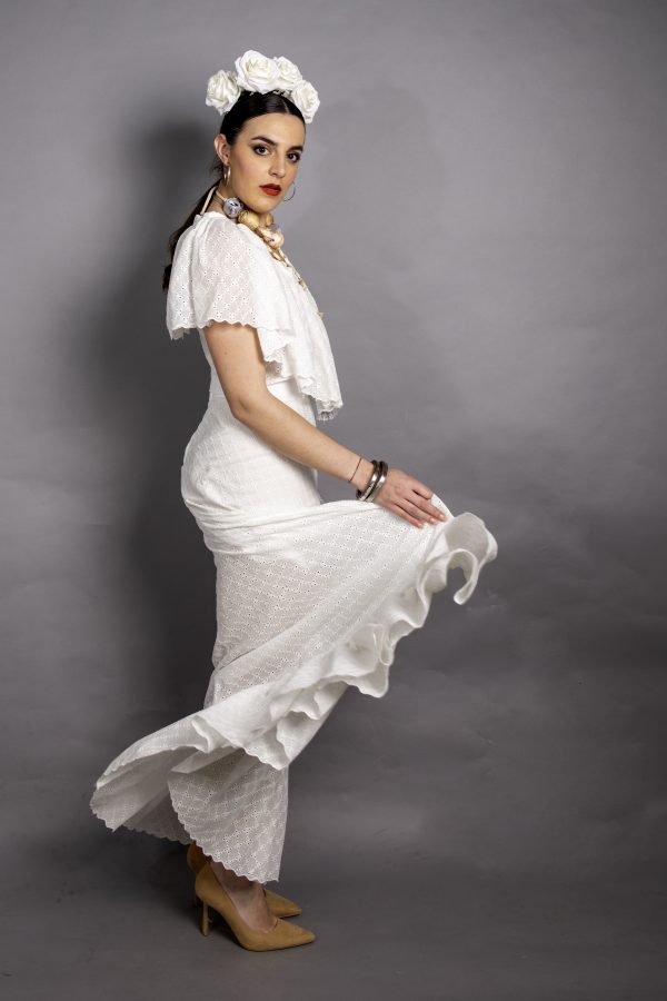 Falda rociera y corpiño blanco